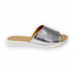 Papuci argintii cu talpa joasa din piele naturala fabricati in romania