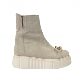 Ghete Piele Intoarsa Bej, cu Talpa Inalta, Fermoar si Accesoriu