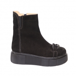 Ghete Negre cu Talpa Inalta, cu Accesoriu, din Piele Intoarsa